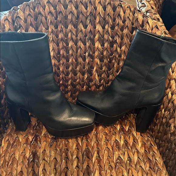 Zara Shoes - Zara Platform Boots